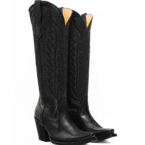 Junia Black